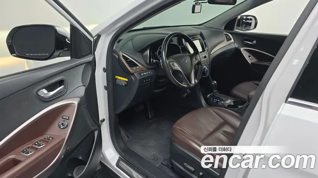 Hyundai Santa Fe 2016 thumb 9