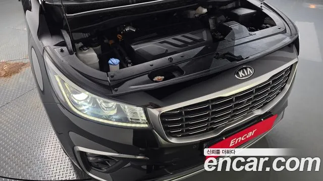 Kia Carnival 2019 thumb 6