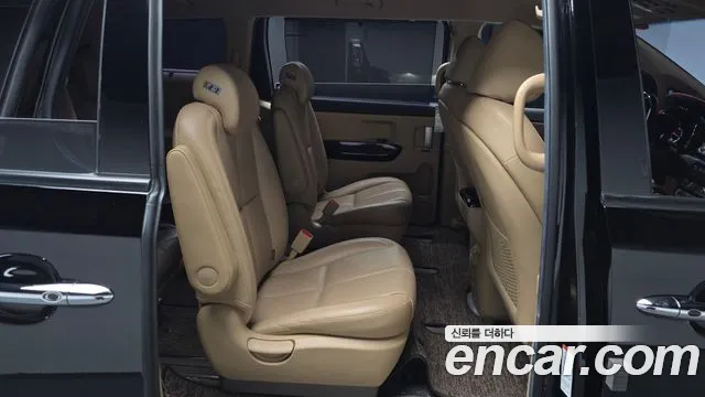 Kia Carnival 2019 thumb 12