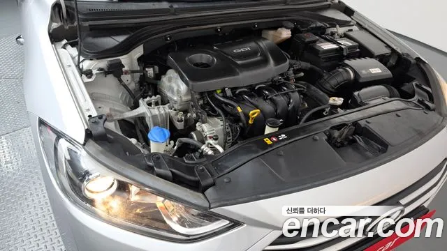 Hyundai Avante 2016 thumb 6