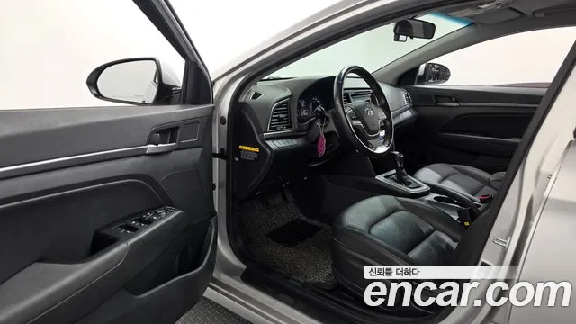 Hyundai Avante 2016 thumb 10