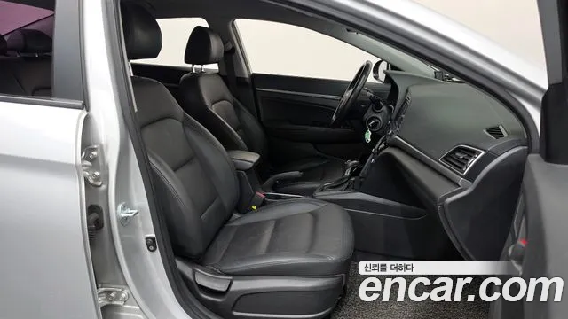 Hyundai Avante 2016 thumb 11
