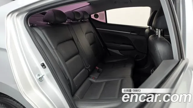 Hyundai Avante 2016 thumb 12