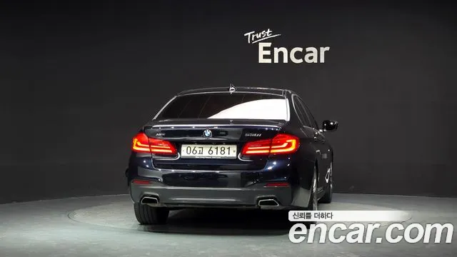 BMW 5-Series 2018 thumb 4