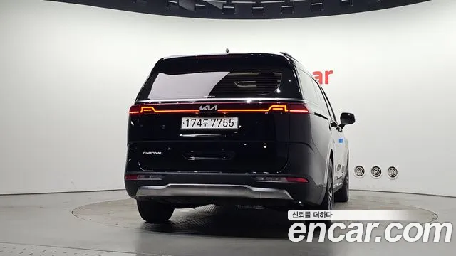 Kia Carnival 2023 thumb 4