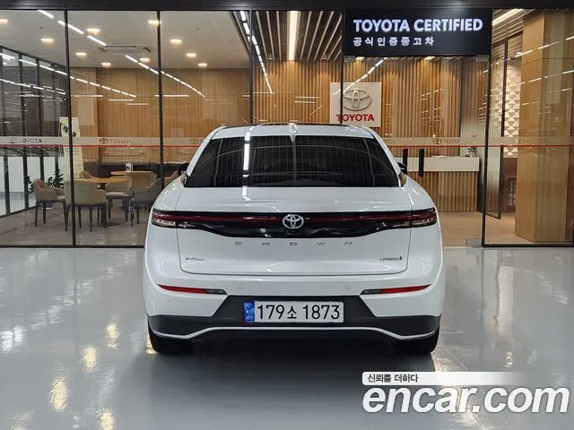 Toyota Crown 2023 thumb 4