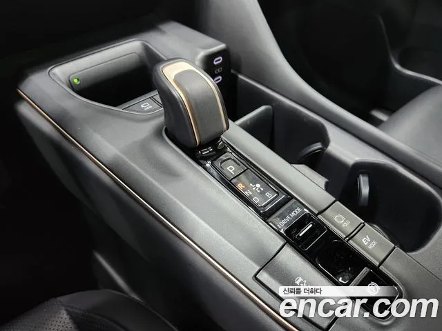 Toyota Crown 2023 thumb 7