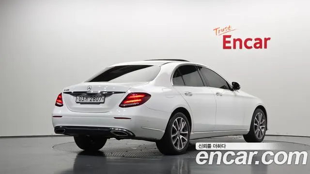Mercedes-Benz E-Класс 2018 thumb 2