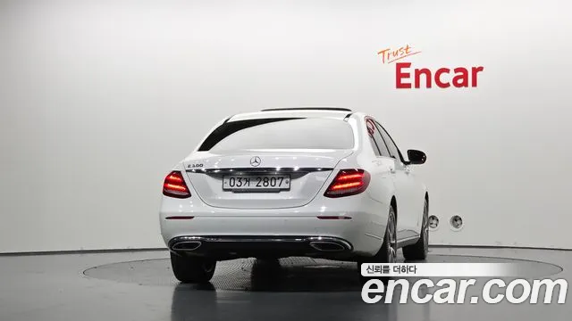 Mercedes-Benz E-Класс 2018 thumb 4