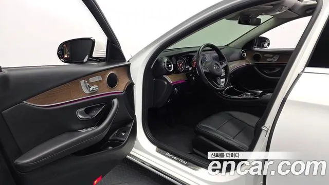 Mercedes-Benz E-Класс 2018 thumb 10