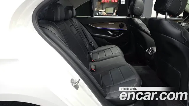 Mercedes-Benz E-Класс 2018 thumb 12