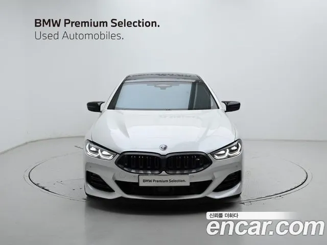 BMW 8-Series 2024 thumb 3