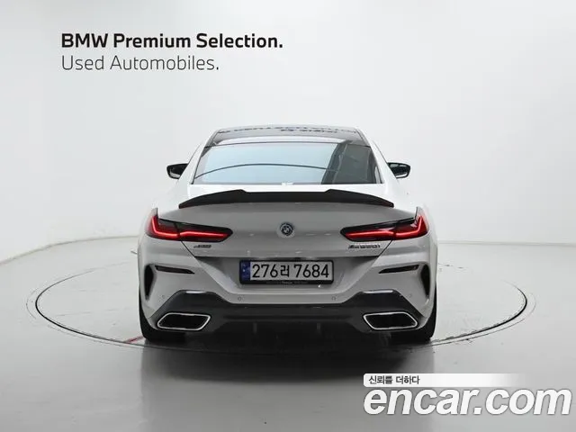 BMW 8-Series 2024 thumb 4