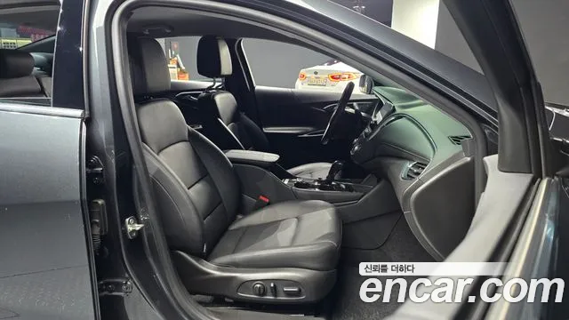 ChevroletGMDaewoo Malibu 2017 thumb 10
