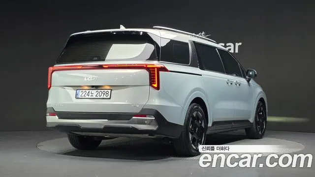 Kia Carnival 2024 thumb 2