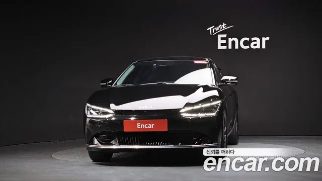 Kia EV6 2023 thumb 2
