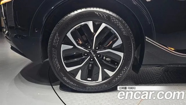 Kia EV6 2023 thumb 4