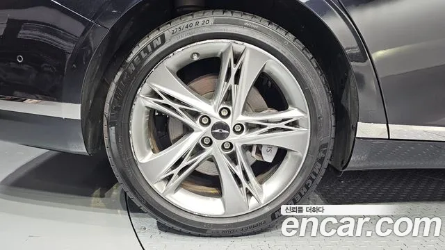 Genesis G90 2022 thumb 5