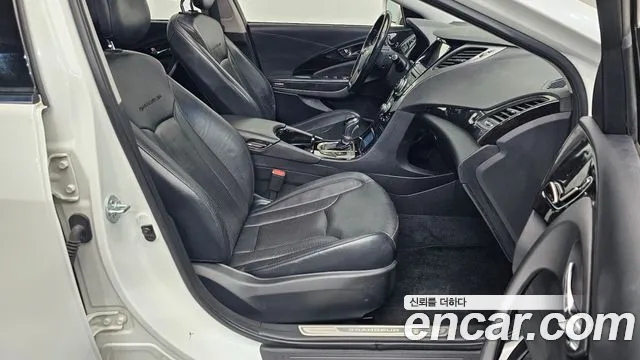 Hyundai Grandeur 2012 thumb 12
