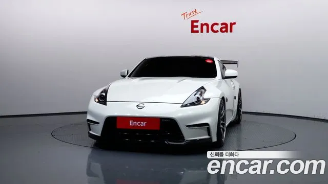 Nissan 370Z 2017 thumb 3
