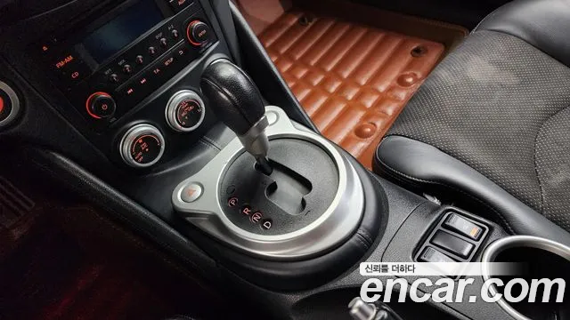 Nissan 370Z 2017 thumb 9