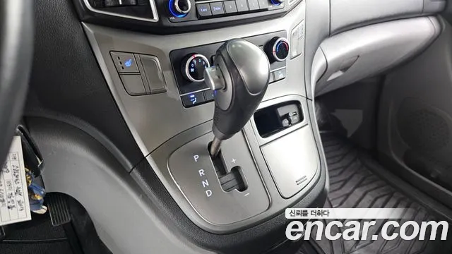 Hyundai Starex 2019 thumb 9