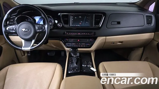 Kia Carnival 2016 thumb 7