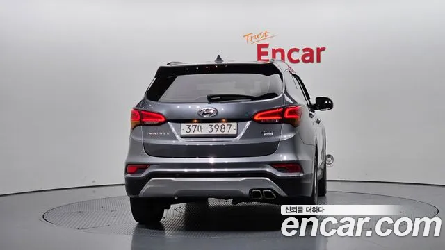 Hyundai Santa Fe 2016 thumb 4