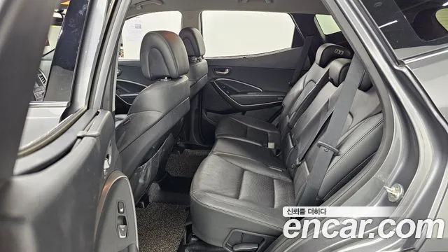 Hyundai Santa Fe 2016 thumb 12