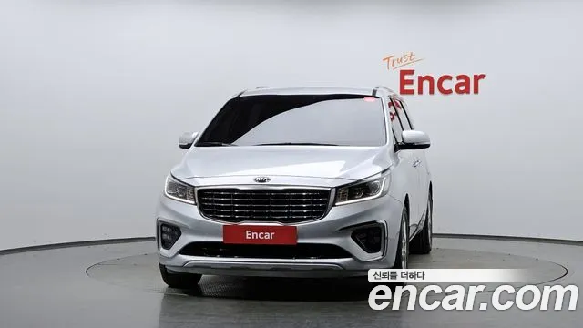 Kia Carnival 2018 thumb 3