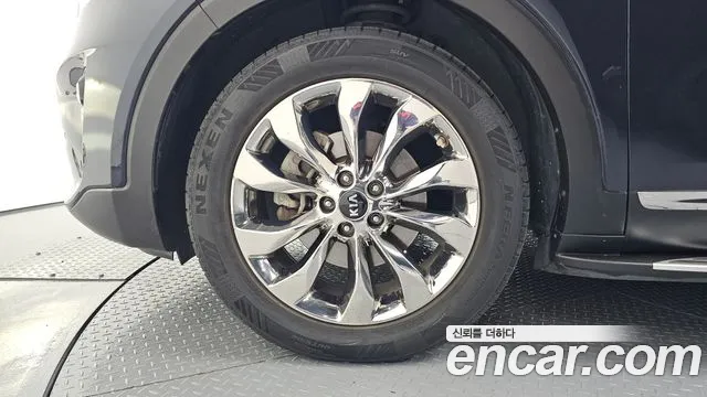 Kia Sorento 2018 thumb 5
