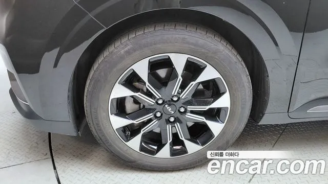 Kia Carnival 2022 thumb 5