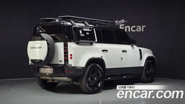 Land Rover Defender 2023 thumb 2