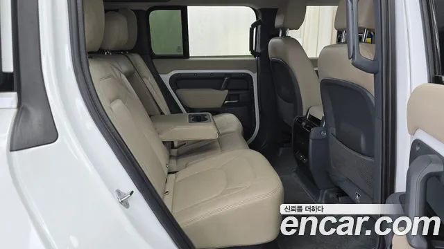 Land Rover Defender 2023 thumb 11