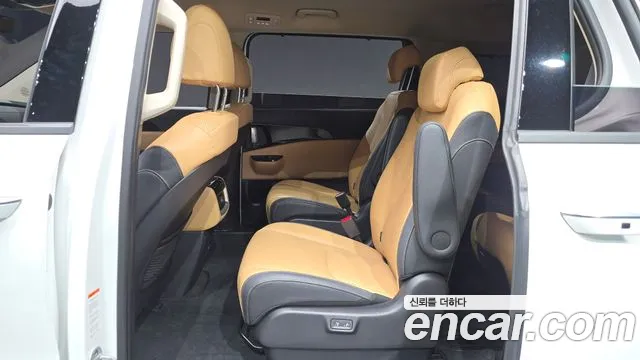 Kia Carnival 2023 thumb 12