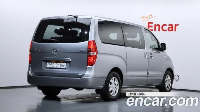 Hyundai Starex 2012 thumb 2