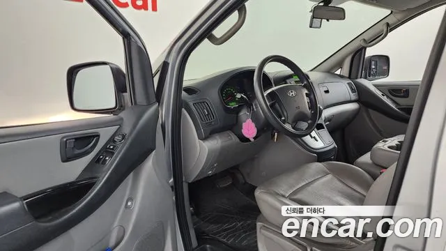 Hyundai Starex 2012 thumb 10