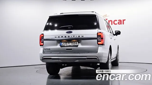 Ford Expedition 2023 thumb 3