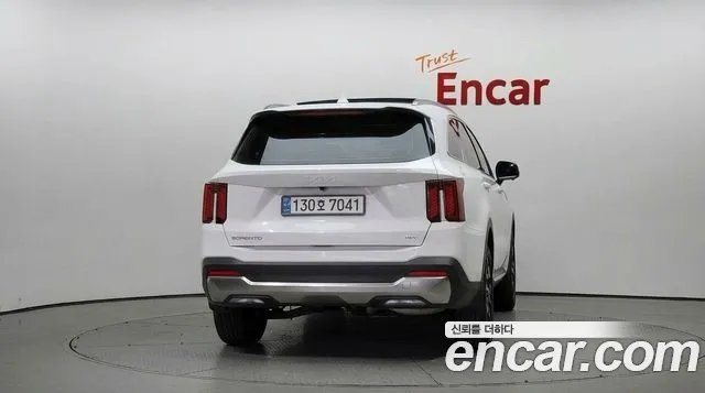 Kia Sorento 2023 thumb 4