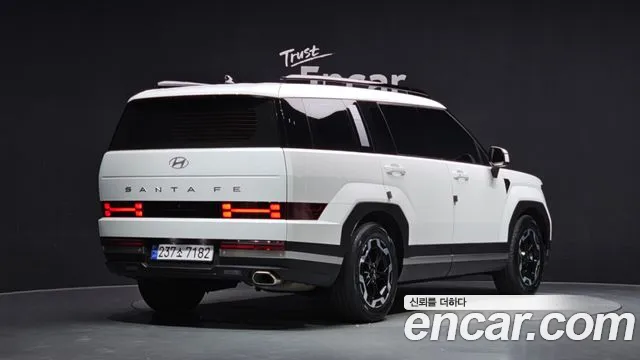 Hyundai Santa Fe 2023 thumb 2