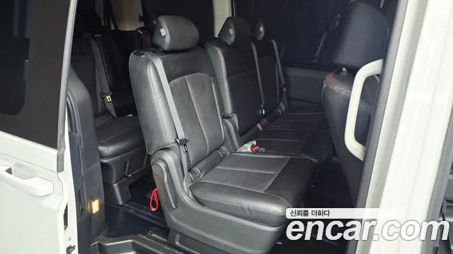 Hyundai Staria 2022 thumb 11