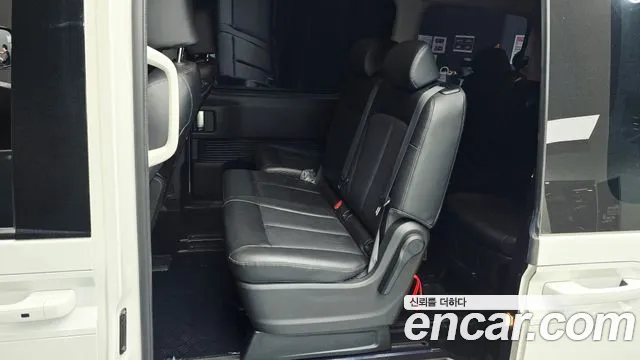 Hyundai Staria 2022 thumb 12