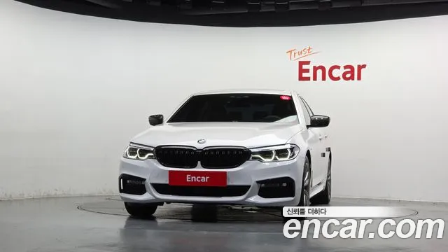 BMW 5-Series 2017 thumb 3