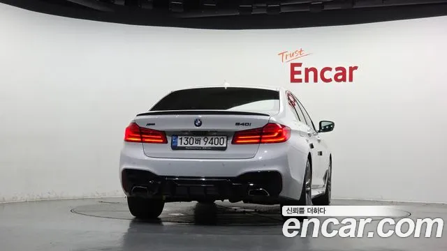 BMW 5-Series 2017 thumb 4