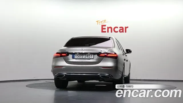 Mercedes-Benz E-Класс 2022 thumb 4