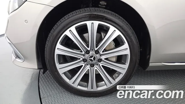 Mercedes-Benz E-Класс 2022 thumb 5