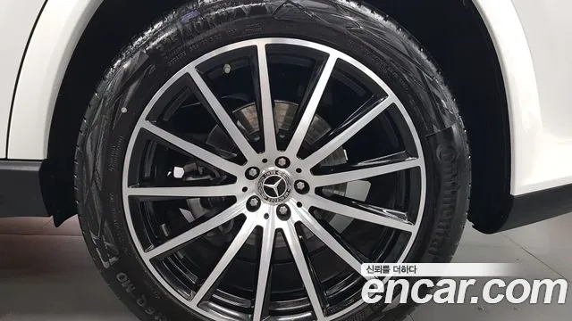 Mercedes-Benz GLS 2026 thumb 5