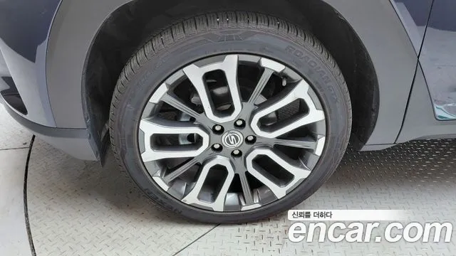 KG_Mobility_Ssangyong Torres 2022 thumb 5