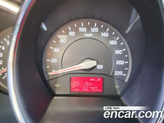 Kia Pride 2013 thumb 6