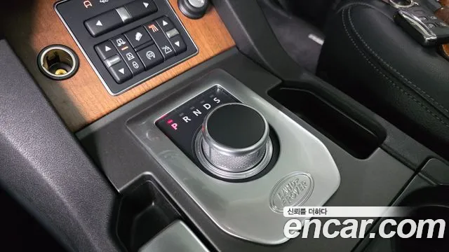 Land Rover Discovery 2016 thumb 9